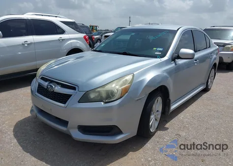 2014 Subaru Legacy 2.5I Premium из США, поврежденный, VIN 4S3BMCC66E3026641